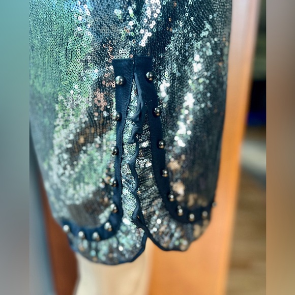 No.21 Silver Sequined/Black Lace Dress Size Small, Retail $1400 - Picture 9 of 12